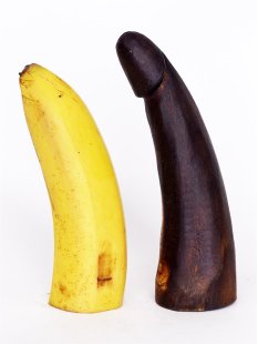 Horn Phallusskulptur und Dildo 18 bis 20 cm = Code D seidenmatt natur