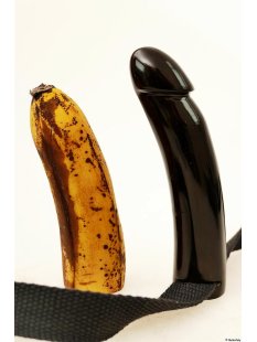 Horn Phallusskulptur und Dildo mit G&uuml;rtelschlitz 12...