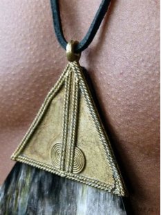 Horn Anh&auml;nger. Rova dreieckig  10 cm = Code I...