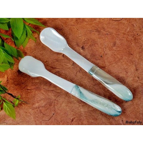 1x Eisl&ouml;ffel eckig Agenor 13 cm Perlmutt + Tritonschnecke