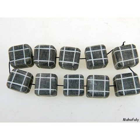 Hornperle Form W&uuml;rfel geschliffen grau/wei&szlig; 16x16-20x20 mm