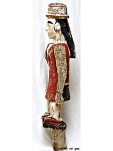 MF174 original AloAlo Grabpfosten der Mahafaly Frau mit Hut 135 cm 1945