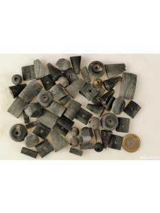 Hornperlen  matt grau geschliffen 100 g. alle Formen und...