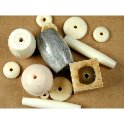 Hornperlen Knochen poliert100 g. alle Gr&ouml;&szlig;en und Formen im Mix