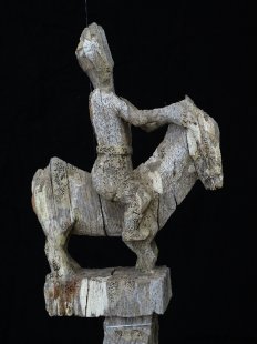 AL183 original AloAlo Grabstele der Mahafaly antik Reiter auf Pferd 165 cm cm ca. 1935