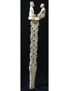 AL185 original AloAlo Grabstele der Mahafaly antik 2...