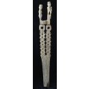 AL186 original AloAlo Grabstele der Mahafaly Gerichtsverhandlung oder Verh&ouml;r 155 cm ca. 1930