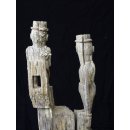 AL186 original AloAlo Grabstele der Mahafaly Gerichtsverhandlung oder Verh&ouml;r 155 cm ca. 1930