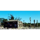 AL186 original AloAlo Grabstele der Mahafaly Gerichtsverhandlung oder Verh&ouml;r 155 cm ca. 1930