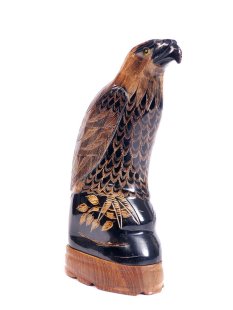 Hornfigur Adler. auf Sockel = Code L 18-21 cm