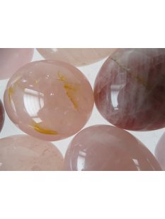 1 kg Handst&uuml;cken Handschmeichler Trommelstein Madagaskar Rosenquarz poliert