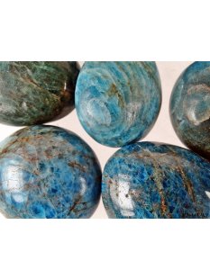 1 kg Handst&uuml;cken Handschmeichler Trommelstein Madagaskar Apatit blau poliert
