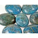 1 kg Handst&uuml;cken Handschmeichler Trommelstein Madagaskar Apatit blau poliert