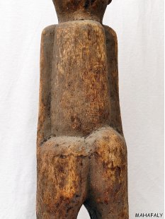 MF210 Skulptur der Antaisaka weibliche W&auml;chterfigur "Locke" 110 cm ca. 1950