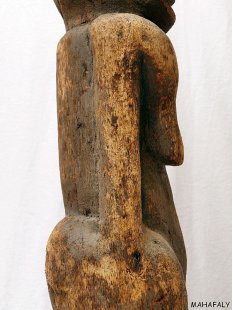 MF210 Skulptur der Antaisaka weibliche W&auml;chterfigur "Locke" 110 cm ca. 1950