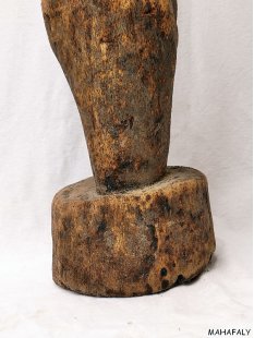 MF210 Skulptur der Antaisaka weibliche W&auml;chterfigur "Locke" 110 cm ca. 1950