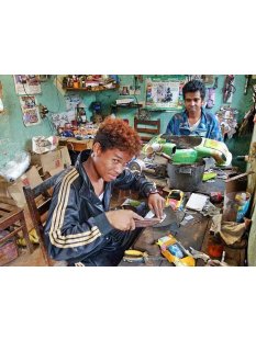 Volkswagen VW K&auml;fer M 1:18  = Code K