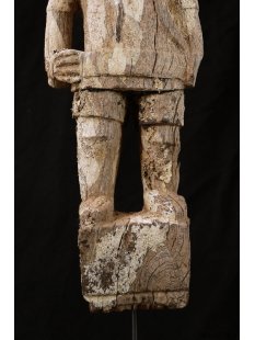 MF276 AloAlo Kopfskulptur von Grabstele der Mahafaly ein Gendarm  cm 1930