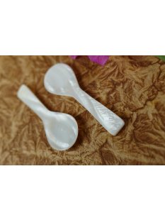 1x Kaviar Perlmuttl&ouml;ffel Lisias hell irisierend 7 cm Bio handmade fairtrade