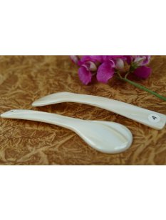 1x Perlmutt Eierl&ouml;ffel Ikaros hell irisierend 11 cm