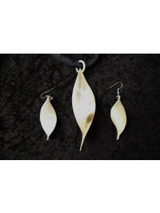 Horn Anh&auml;nger und Ohrh&auml;nger Hogayatso hell Set...