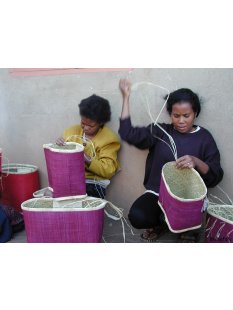 Raffia Bast Raphia Korb Harlekin vertikal geteilt, Farbmix 25 / 30 / 40 cm