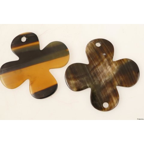 Horn Anh&auml;nger Kleeblatt 5 x 5 cm = Code A