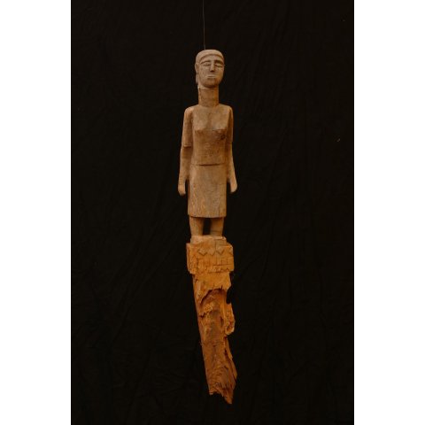 AL01 original AloAlo Grabpfosten der Mahafaly Frau 90 cm 1950