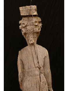 AL02 original AloAlo Grabpfosten Sakalava Frau mit Kopflast 164 cm 1940