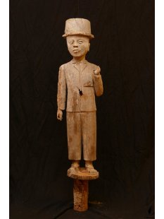 AL03 original AloAlo Grabpfosten der Mahafaly Mann mit...