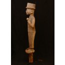 AL03 original AloAlo Grabpfosten der Mahafaly Mann mit Hut 120 cm 1910