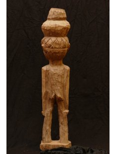 MF001 Skulptur grimmige Frau 73 cm.