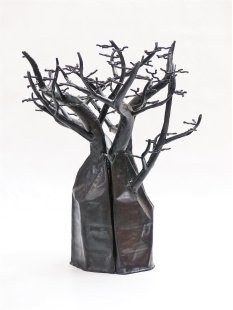 1 St&uuml;ck &Ouml;lfass Blech Deko Baobab 55 cm Mahajanga = Preiscode O