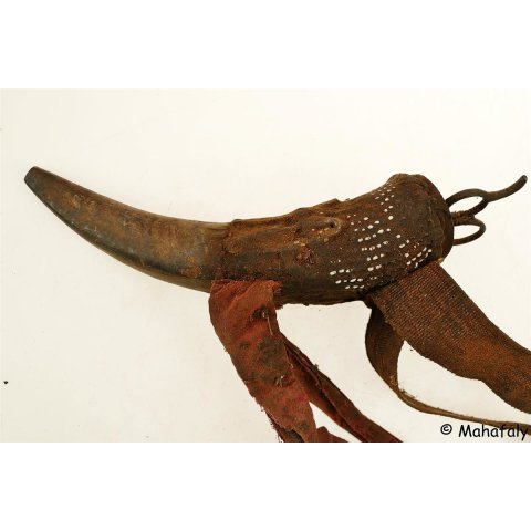 Zauberhorn Mohara ody Nr.10 Amulett und Fetisch der Sakalava 25 cm ca. 1955