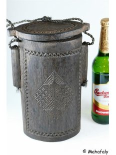 Zafimaniry Grafik Reisbeh&auml;lter, Honigfass,...