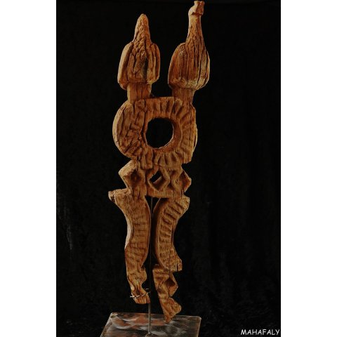 AL144 AloAlo Fragment von Grabstele der Sakalava H&ouml;ckerenten 68 cm 1930