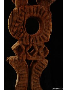 AL144 AloAlo Fragment von Grabstele der Sakalava H&ouml;ckerenten 68 cm 1930