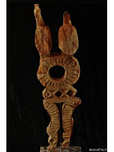 AL144 AloAlo Fragment von Grabstele der Sakalava H&ouml;ckerenten 68 cm 1930