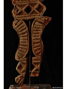 AL144 AloAlo Fragment von Grabstele der Sakalava H&ouml;ckerenten 68 cm 1930