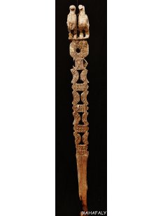 AL135 original AloAlo Grabstele der Sakalava oder...