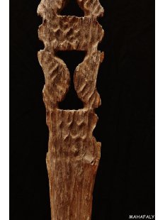 AL135 original AloAlo Grabstele der Sakalava oder Mahafaly antik 2 Totenv&ouml;gel 170 cm ca. 1925