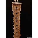 AL199 original AloAlo Grabstele der Mahafaly Frau mit Tasche 160 cm, 1969