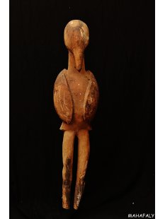 AL375 Grabstele der Sakalava Vogel Lolo 122 cm 1950