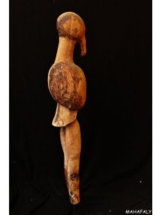 AL375 Grabstele der Sakalava Vogel Lolo 122 cm 1950