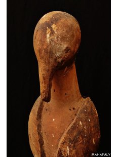 AL375 Grabstele der Sakalava Vogel Lolo 122 cm 1950
