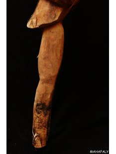 AL375 Grabstele der Sakalava Vogel Lolo 122 cm 1950