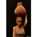 MF376 Skulptur der Mahafaly Wassertr&auml;gerin 1975 = 75 cm