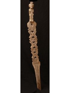 1960 AL AloAlo Grabstele der Mahafaly sitzende Frau mit...