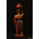 MF380 Skulptur der Mahafaly kniende Wassertr&auml;gerin 1975 = 81 cm