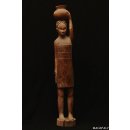 MF381 Skulptur der Mahafaly Wassertr&auml;gerin 1975 = 100 cm